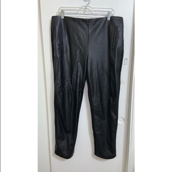 Chico’s size 14 black label cropped flat front W/ faux Pockets Tried on only - Picture 10 of 16